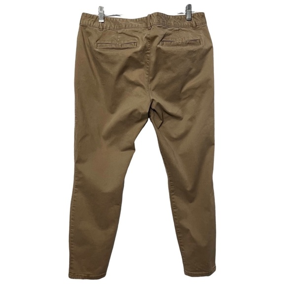 GAP SKINNY MINI TAN KHAKI PANT 
SIZE 10 (EUC) FLAT FRONT, MID-RISE - Picture 3 of 8